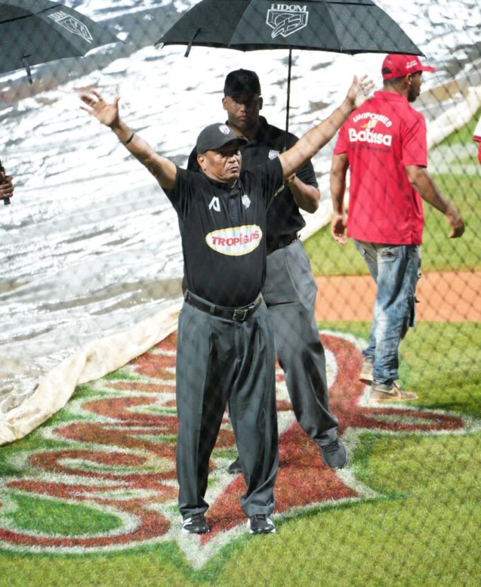Lluvias y huracán Melissa complican calendario de la LIDOM