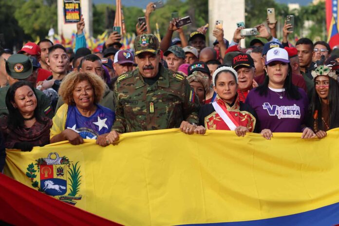 Maduro clama por defensa nacional en marcha cívico-militar: «Defender esta tierra de cualquier amenaza imperialista»