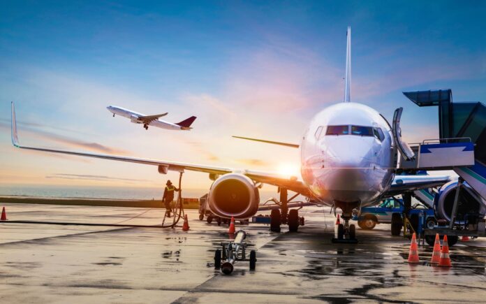 Gobierno de Estados Unidos reducirá vuelos por efectos del cierre gubernamental