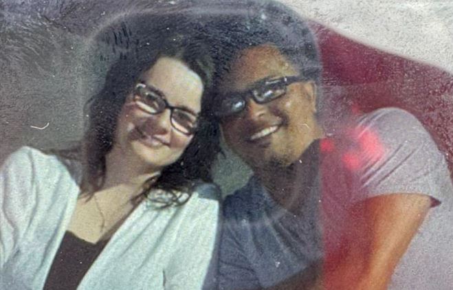 Extranjera pide ayuda para encontrar a su pareja que desapareció con vehículo y dinero en efectivo