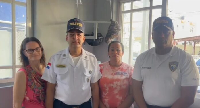 Policía brinda asistencia a alemana cuya pareja desapareció con su dinero y vehículo