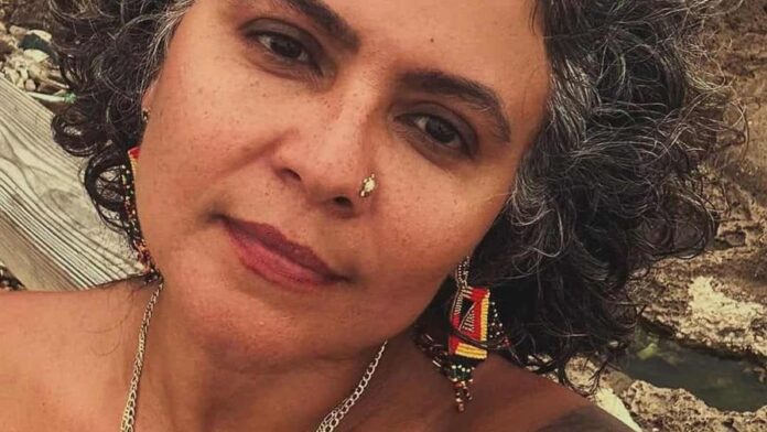 Detienen a escritora, señalada como creadora del “himno lésbico” con música del Himno Nacional