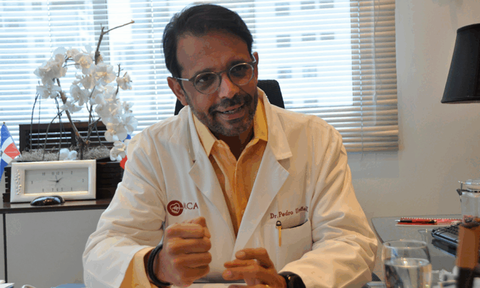 Pedro Ureña propone retirar exequátur a médicos involucrados en fraude, tras caso SeNaSa