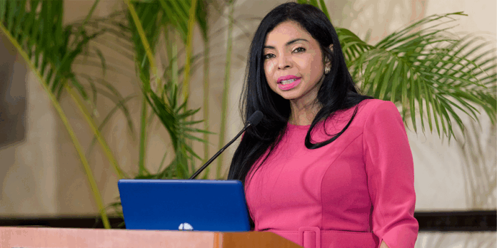 Yeni Berenice lanza «Operación Cobra» y advierte: «Quienes han atentado contra la salud… tendrán que responder»