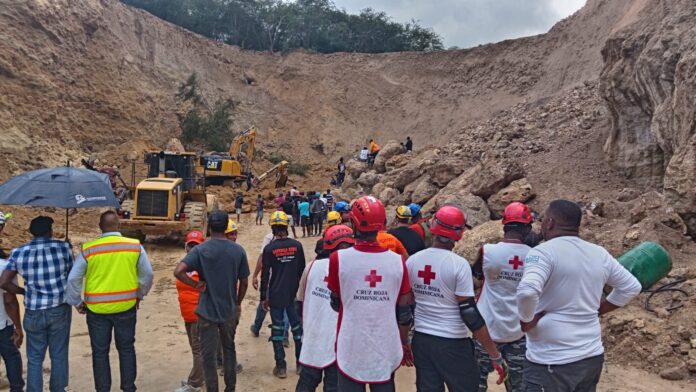 Aún sigue desaparecido operador tras colapso en mina de San Cristóbal
