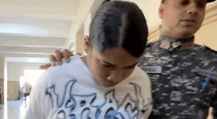 Defensa de joven que mató a su hermana asegura que no hay querellantes en el caso