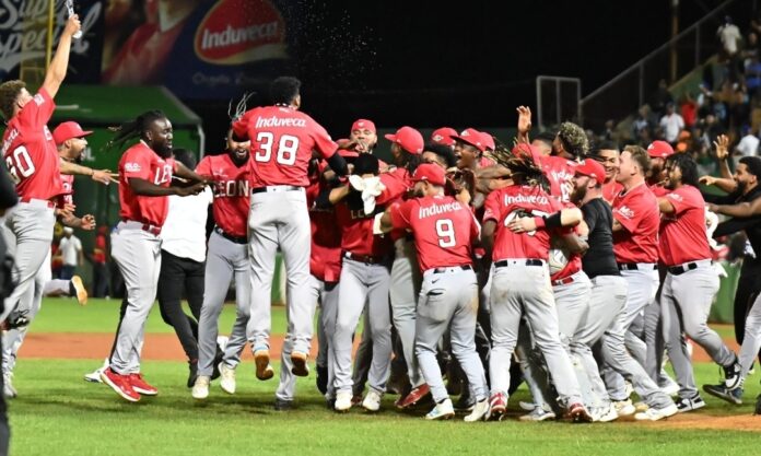 Leones del Escogido se imponen en final cerrada y retienen el título nacional