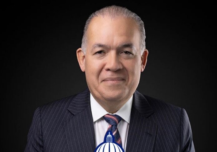 Pedro Urrutia, el que sustituye a Luis Valdez en la DGII