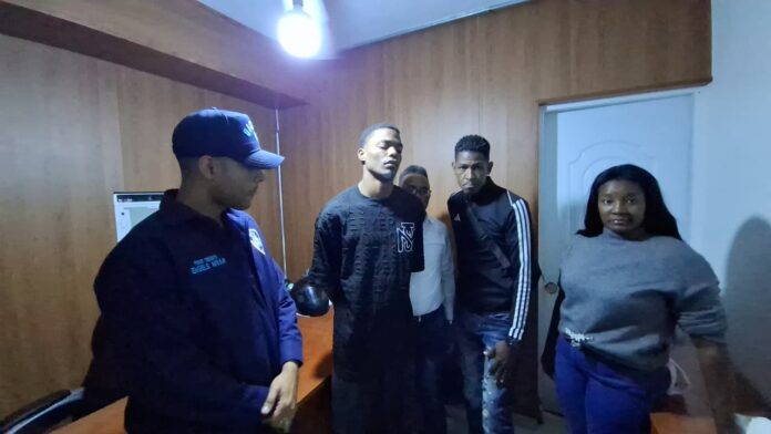 Joven implicado en muerte durante riña en Año Nuevo es entregado a la Policía en SD Este