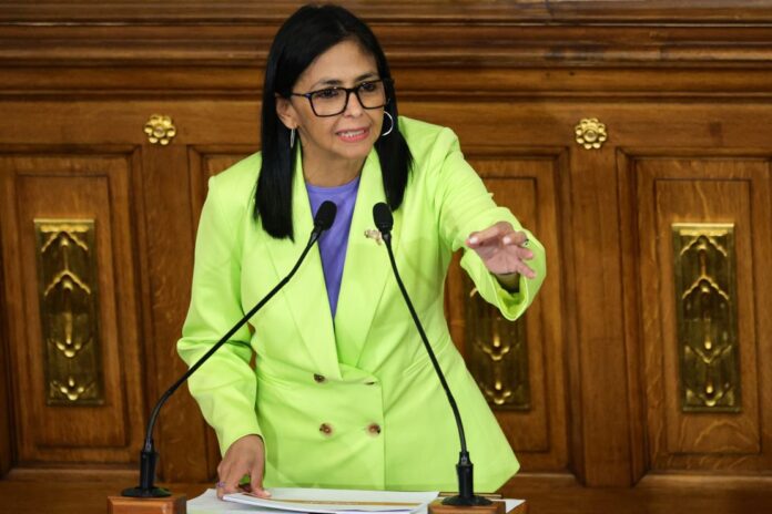 Delcy Rodríguez reporta ingreso de 300 millones de dólares por venta de crudo venezolano