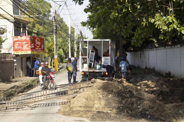 Más de una decena de sectores del Distrito Nacional sin agua por supuesta avería de empresa privada