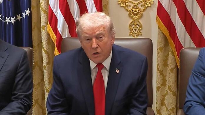 Trump anuncia reapertura inmediata de conexiones aéreas comerciales con Venezuela