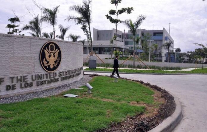 Embajadora de EE.UU. anuncia cierre temporal de la oficina de la DEA en Santo Domingo