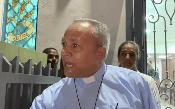 Padre de iglesia en Tenares justifica no haber llevado osamenta a las autoridades