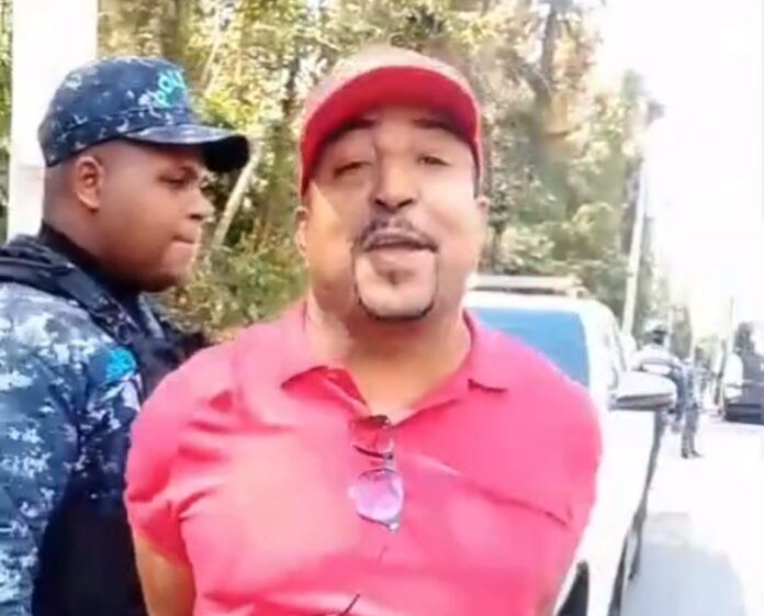 RNCD condena detención de comunicador Radhamés Sánchez durante operativo en la Autopista Duarte