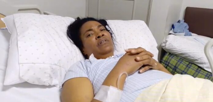 Se realiza tomografía y luego no puede caminar; la clínica no se hace responsable