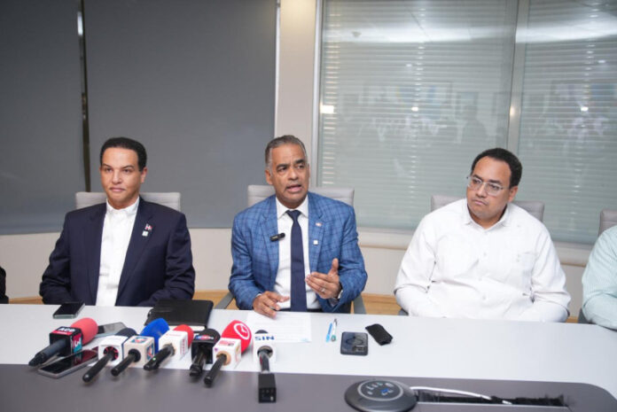 Joel Santos sobre apagón general: “Fue una avería provocada por una explosión”