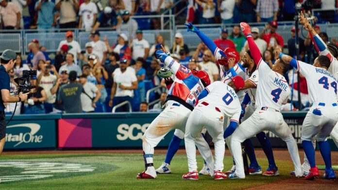 ¡Dominicana se impone! 🇩🇴 Jonronazo tras jonronazo para vencer a Venezuela 7-5 en el Clásico Mundial