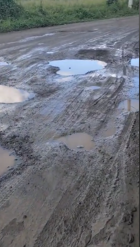 Comunitarios de Palmarito exigen terminación de carretera que conecta con Moca, Villa Tapia y La Vega