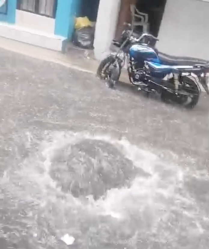 Residentes de Manganagua solicitan intervención ante inundaciones por lluvias de corta duración