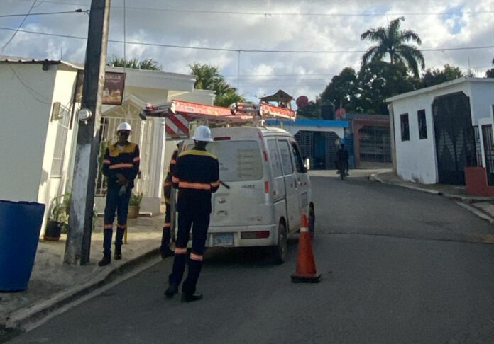 Edeeste desmantela conexiones ilegales en Ayuntamiento de El Cedro y casa de la alcaldesa