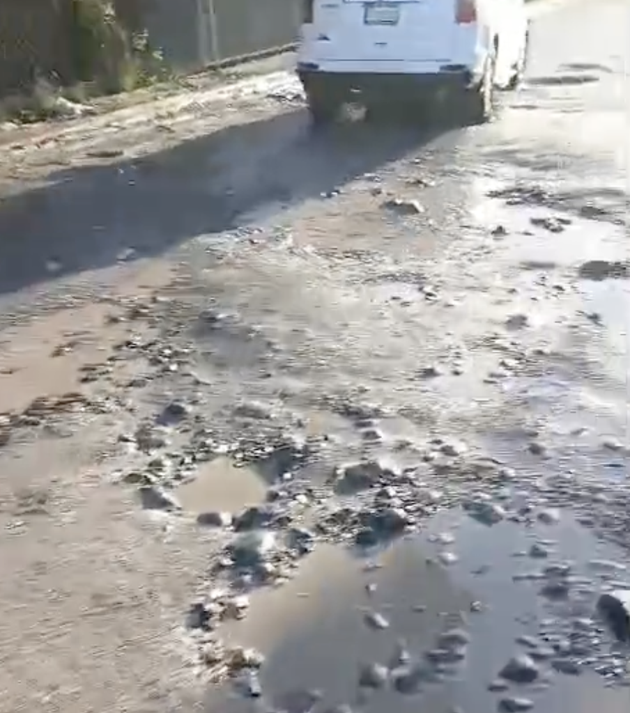 Comunitarios de Hato Nuevo denuncian mal estado de sus calles principales