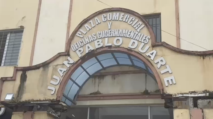 En medio de grietas, moho y corrosión oficinas gubernamentales dan servicio en SFM