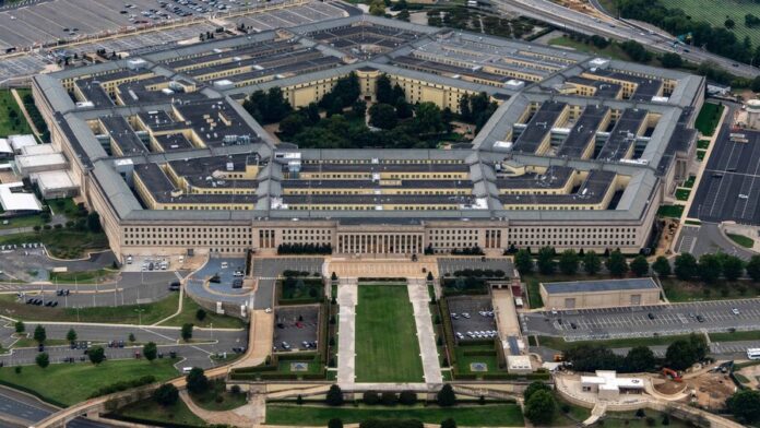 El Pentágono dice haber destruido el cuartel general de los Guardianes de la Revolución iraníes