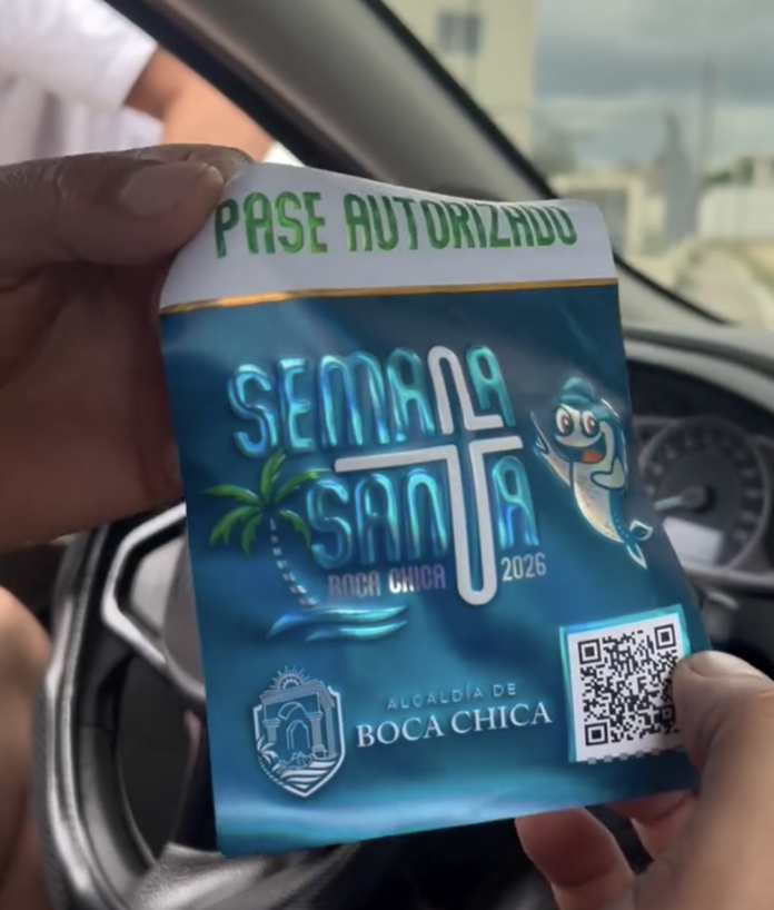 Ciudadano denuncia cobros por acceso a áreas en la playa de Boca Chica