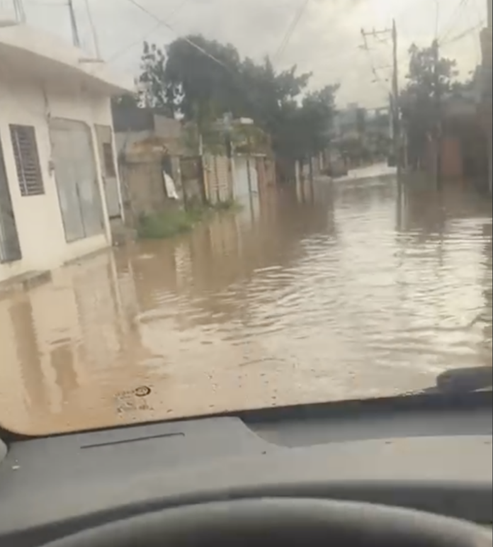 Denuncian persistencia de inundaciones y estancamiento de agua en Santo Domingo Este