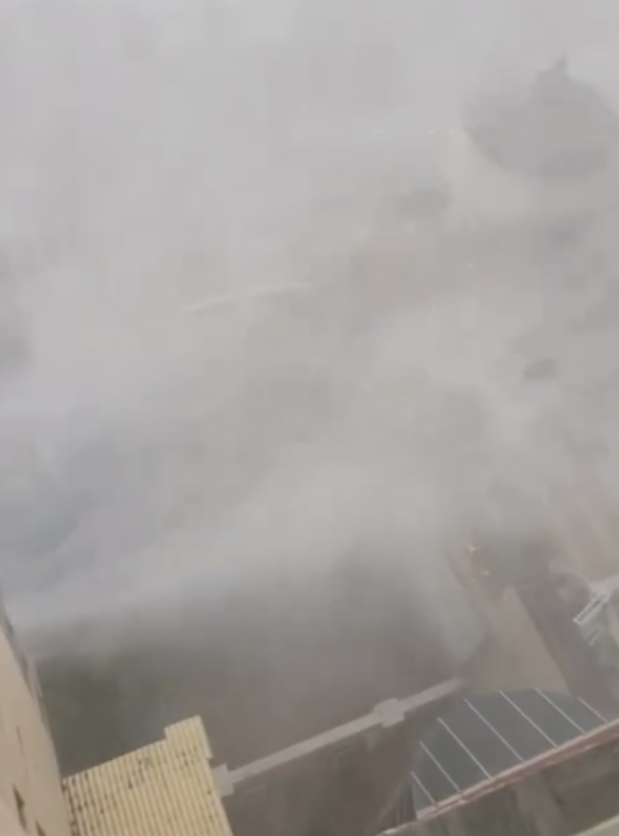 Reportan fuertes vientos y ventiscas en el Malecón del Distrito Nacional