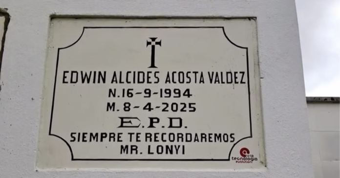 Entre promesas y olvido: hermano de Edwin Alcides Acosta exige justicia ante su tumba