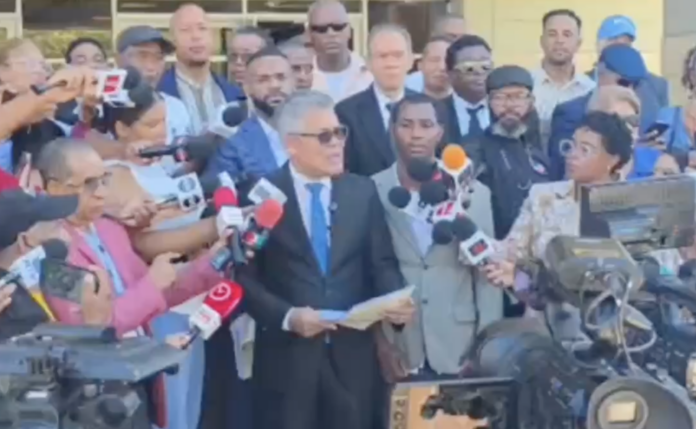 GenS somete a Guillermo Estrella de Energía 2000 ante la PEPCA por corrupción y Carlos Peña define como campaña sucia acusaciones en su contra.