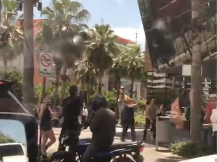 Evacúan plaza Downtown Center por supuesta fuga de gas