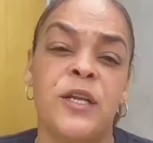 Madre de joven señalado por asesinato de chofer en Santiago asegura tener pruebas de su inocencia