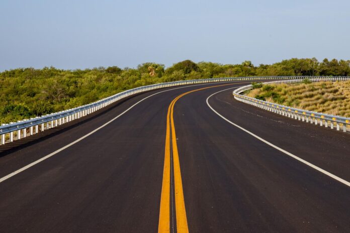 Digesett dispone que la circunvalación de Baní funcione en una sola vía hacia el sur