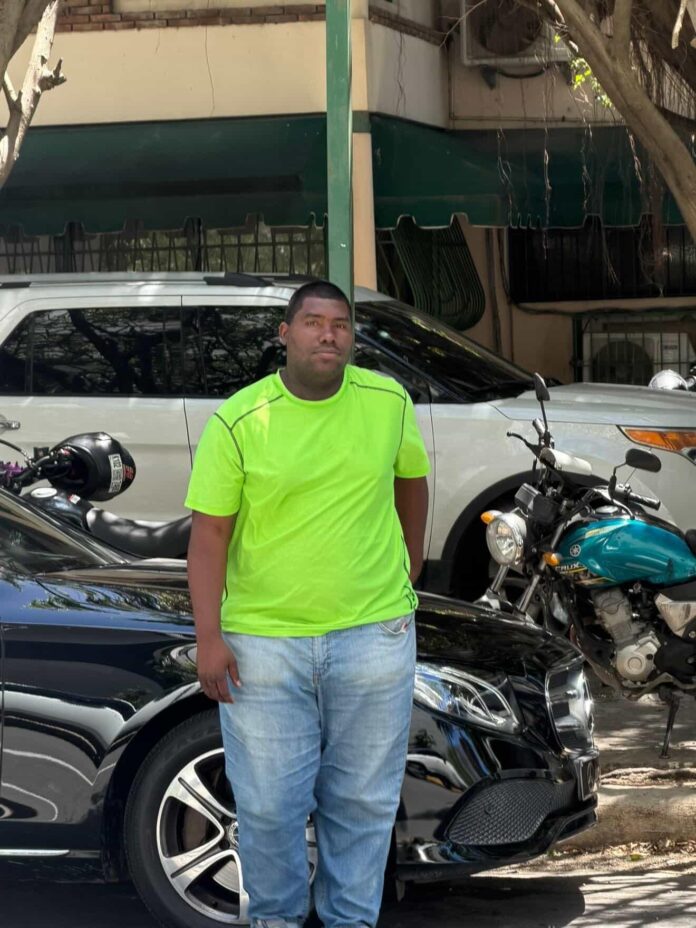Denuncian supuesto negocio con parqueos y grúas de la Digesett en los alrededores de Blue Mall