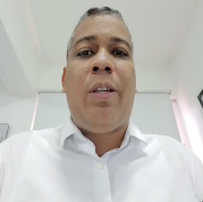 Padres denuncian supuesta intención de ocupar edificio de Bellas Artes en Puerto Plata por otras instituciones
