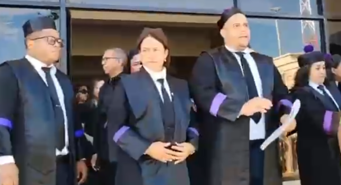 Tribunales de María Trinidad Sánchez paralizan sus labores en apoyo al paro nacional de la judicatura