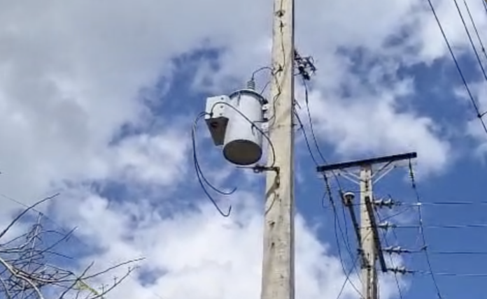 Complejo deportivo El Almirante cumple dos semanas sin luz ante supuestas averías desatendidas por Edeeste