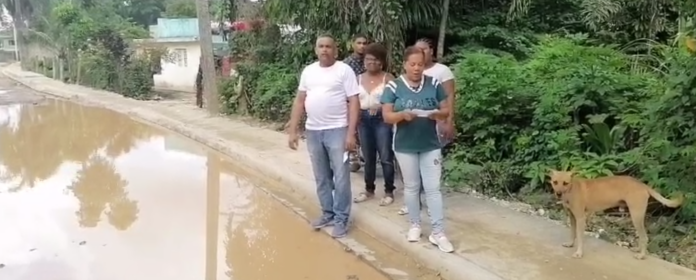Moradores de la comunidad de Jamaica en El Higuero exigen terminación de trabajos viales
